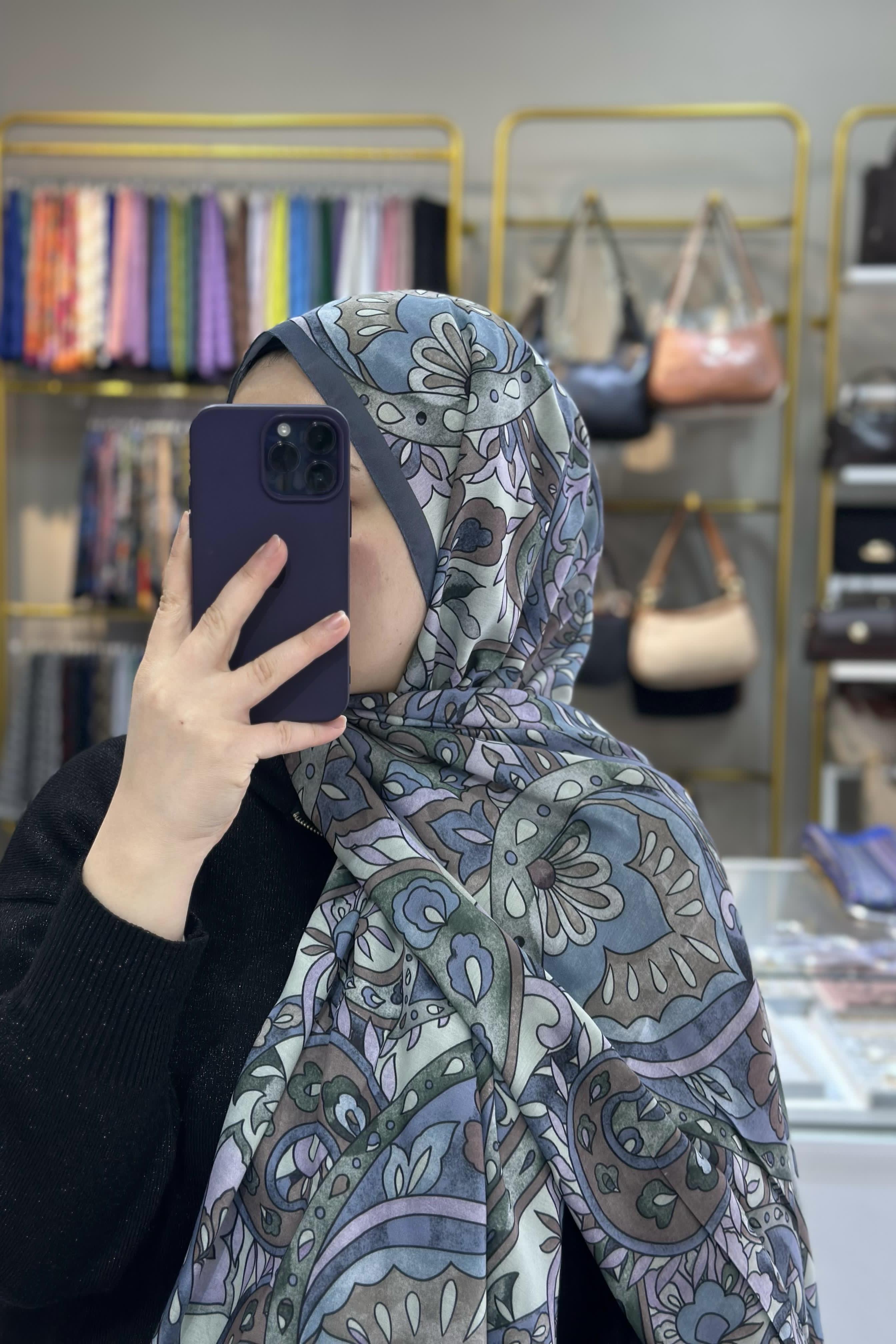 Mavi-Renkli Etnik Desenli Soft Şal