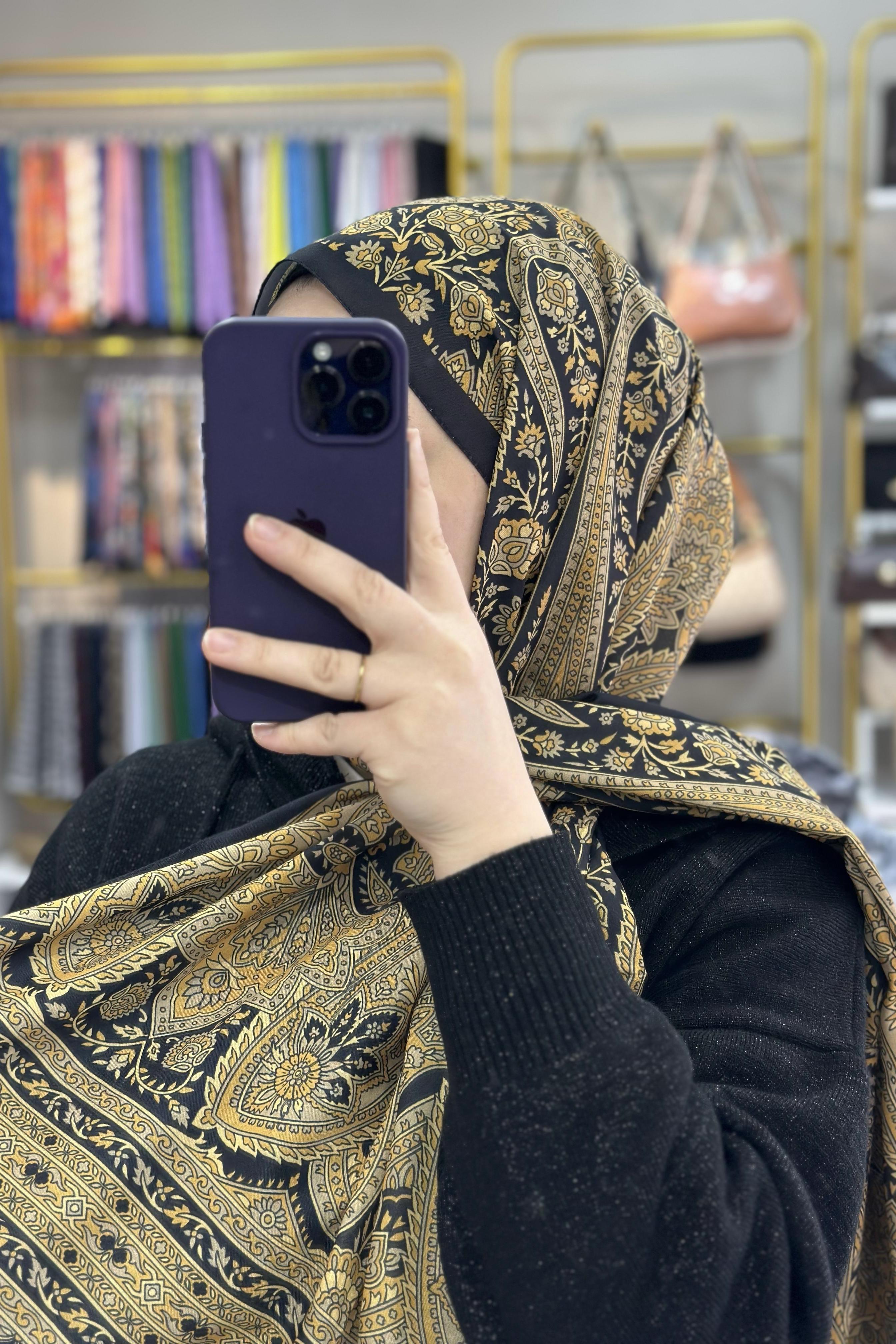 Sarı-Siyah Etnik Desenli Soft Şal