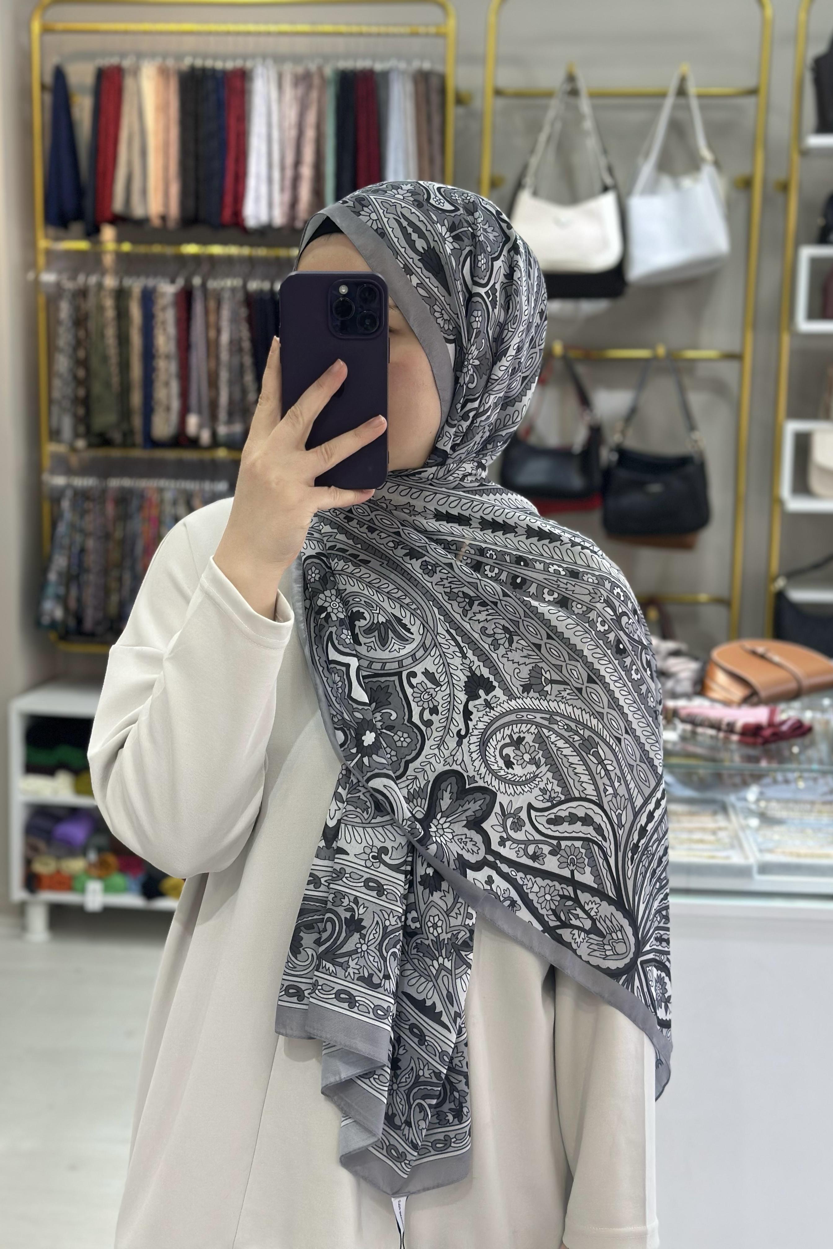 Gri Etnik Desenli Soft Şal