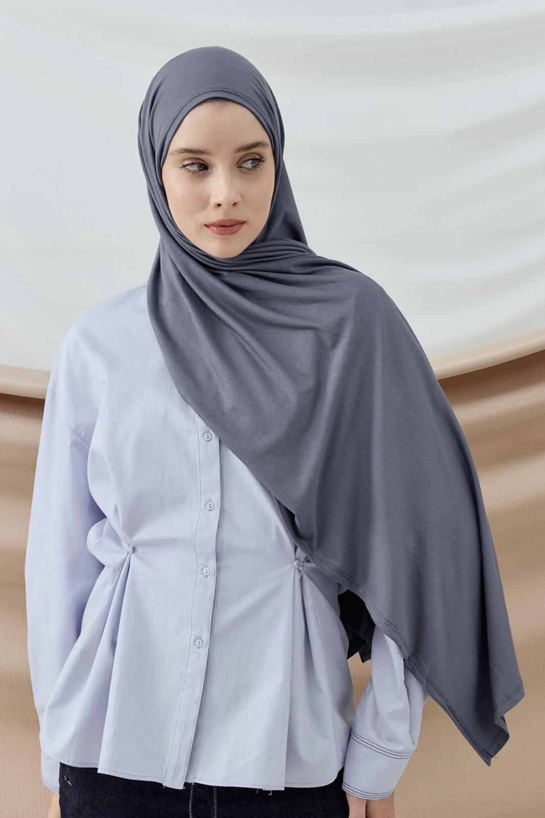 Gri Penye Şal