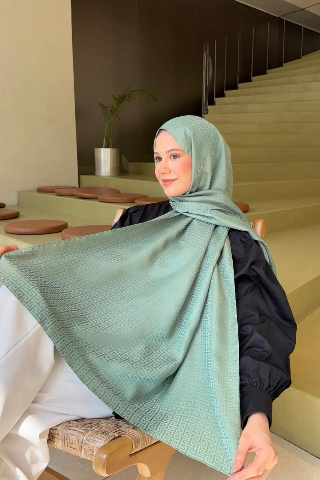 Yeşil Labirent Desen Jakarlı Şal