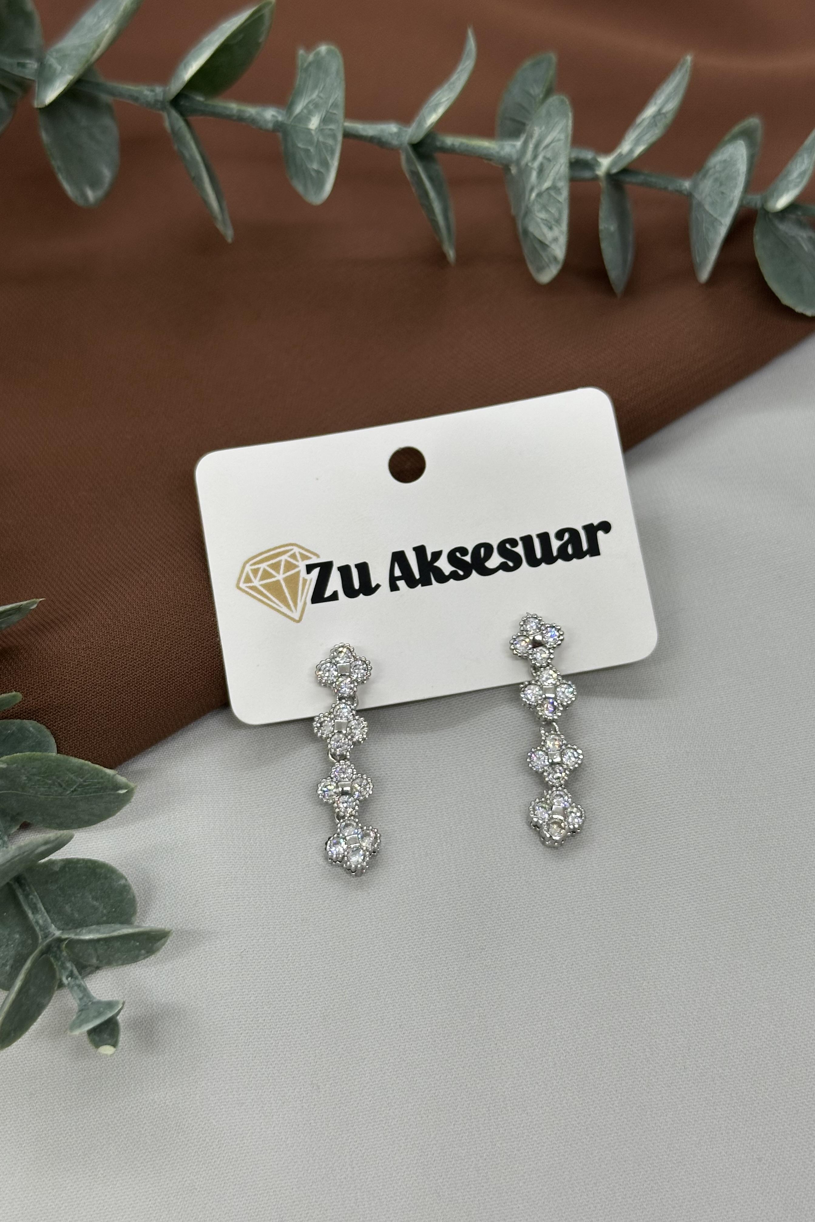 Yonca Model Vıp Sılver Küpe