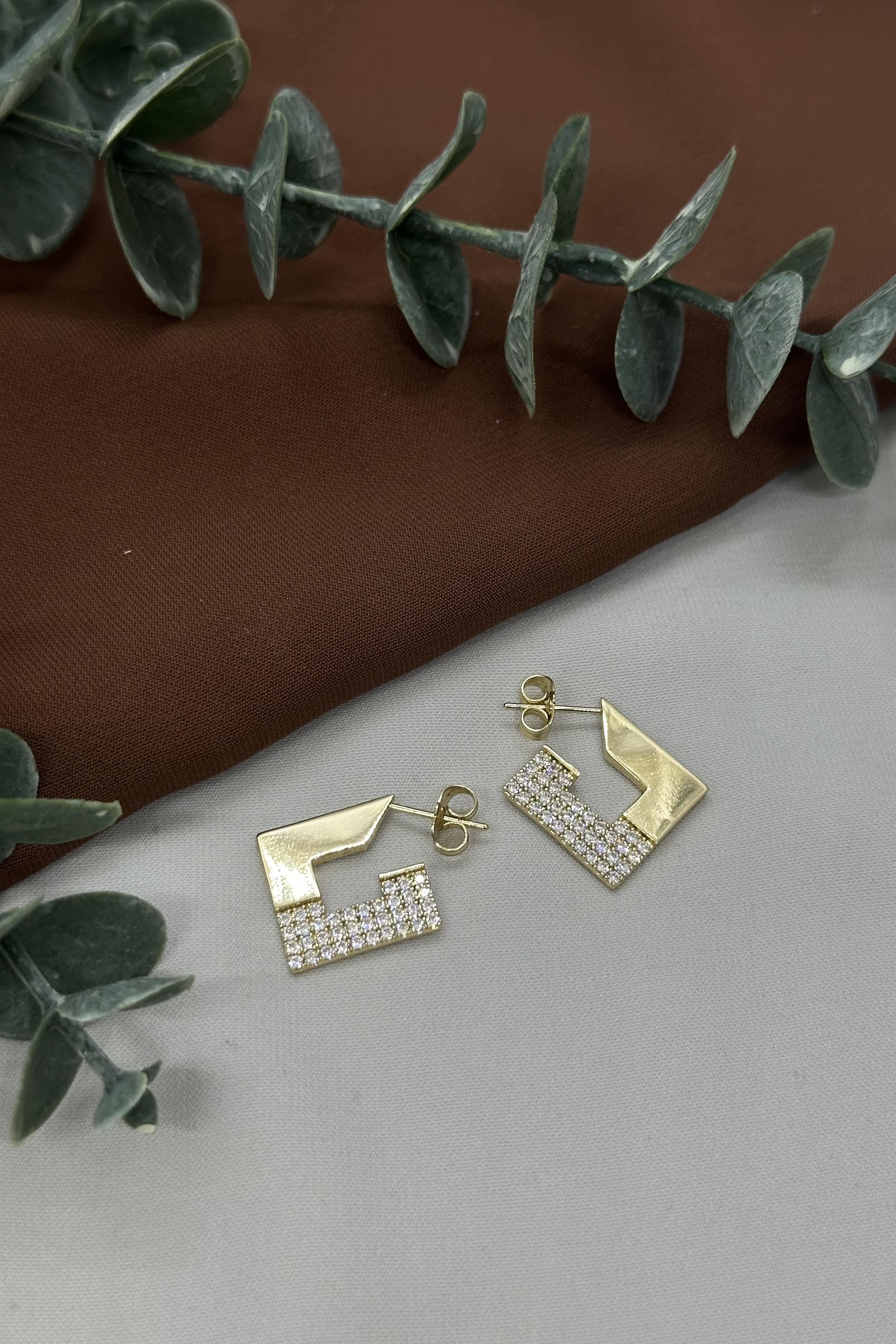 Taşlı Gold Vıp Kare Küpe