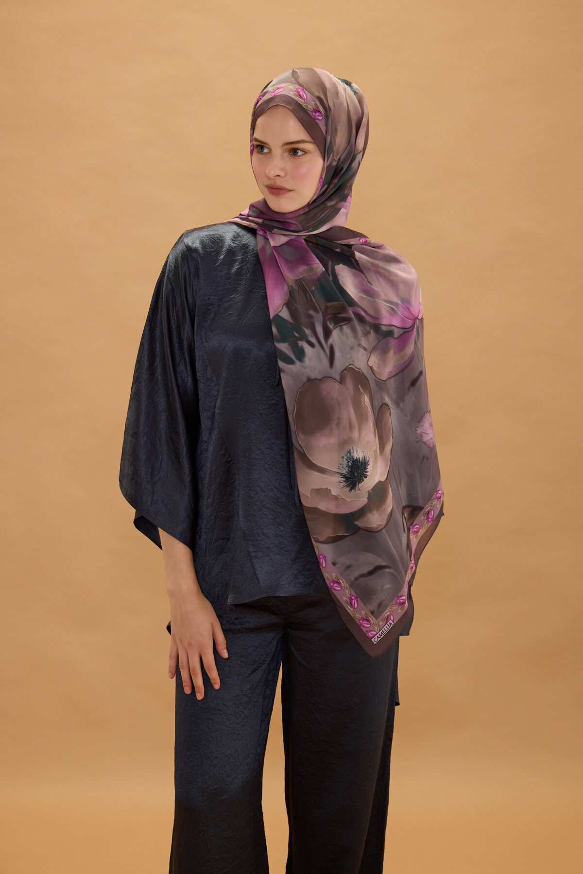 Larissa İpek Krep Şal - İncir