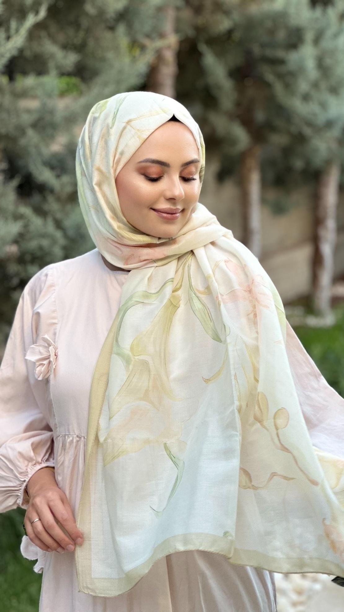 FLOYA ŞAL KREM ÇİÇEK