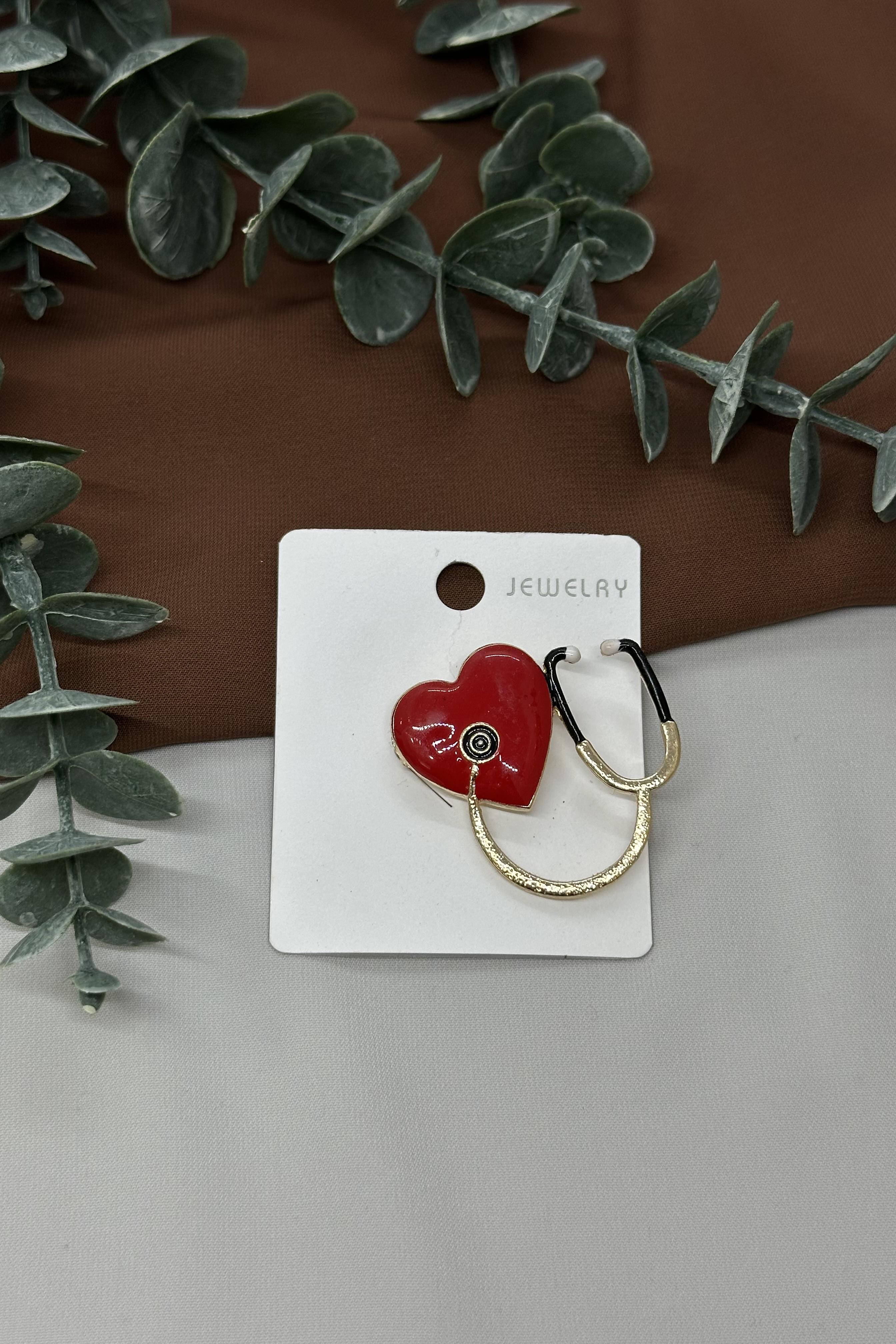 Kalpli Steteskop Broş