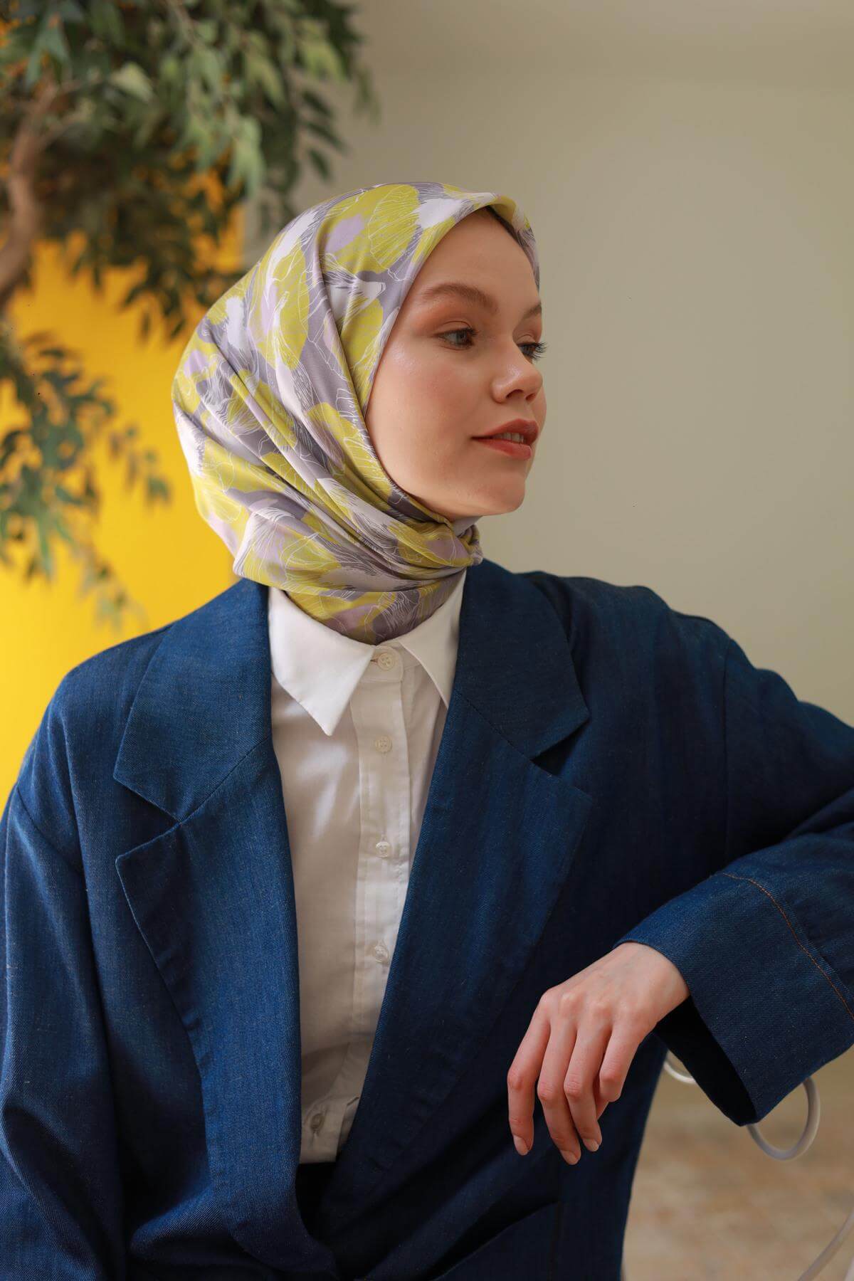 İpekhan Gri-Sarı Soft Eşarp