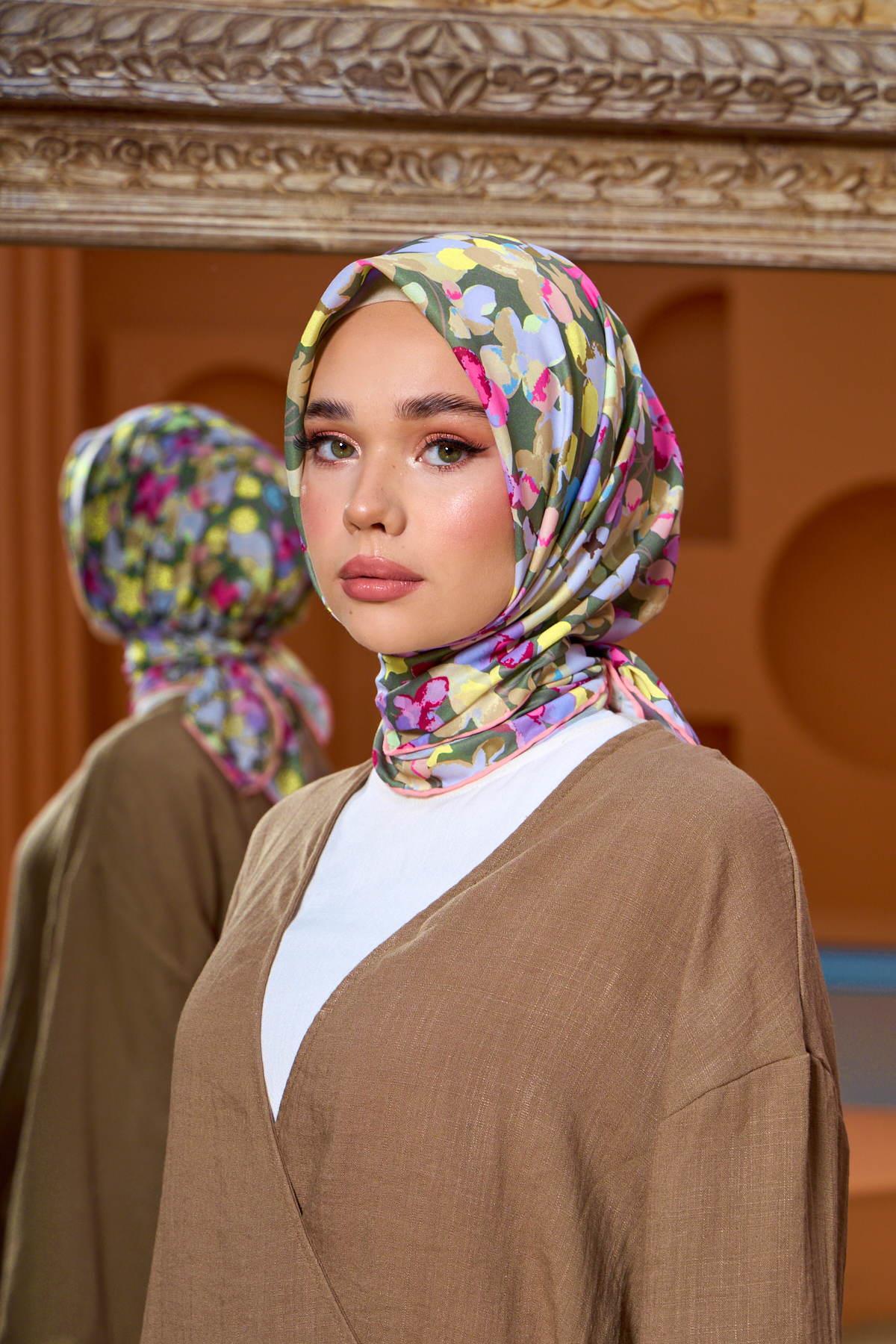 İpekhan Yeşil Çiçekli Soft eşarp