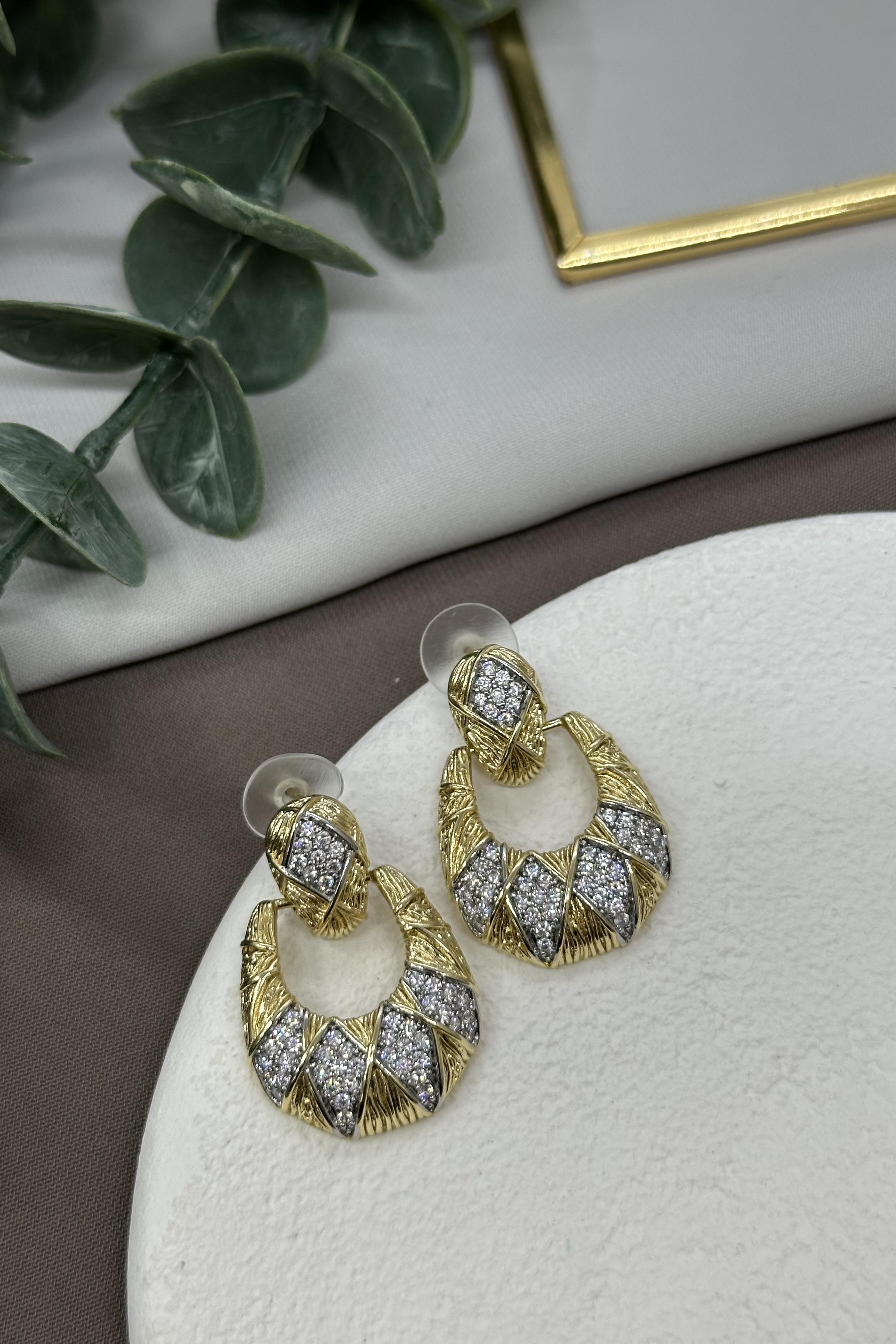 Taşlı Zikzak Model Özel Tasarım Vıp Küpe