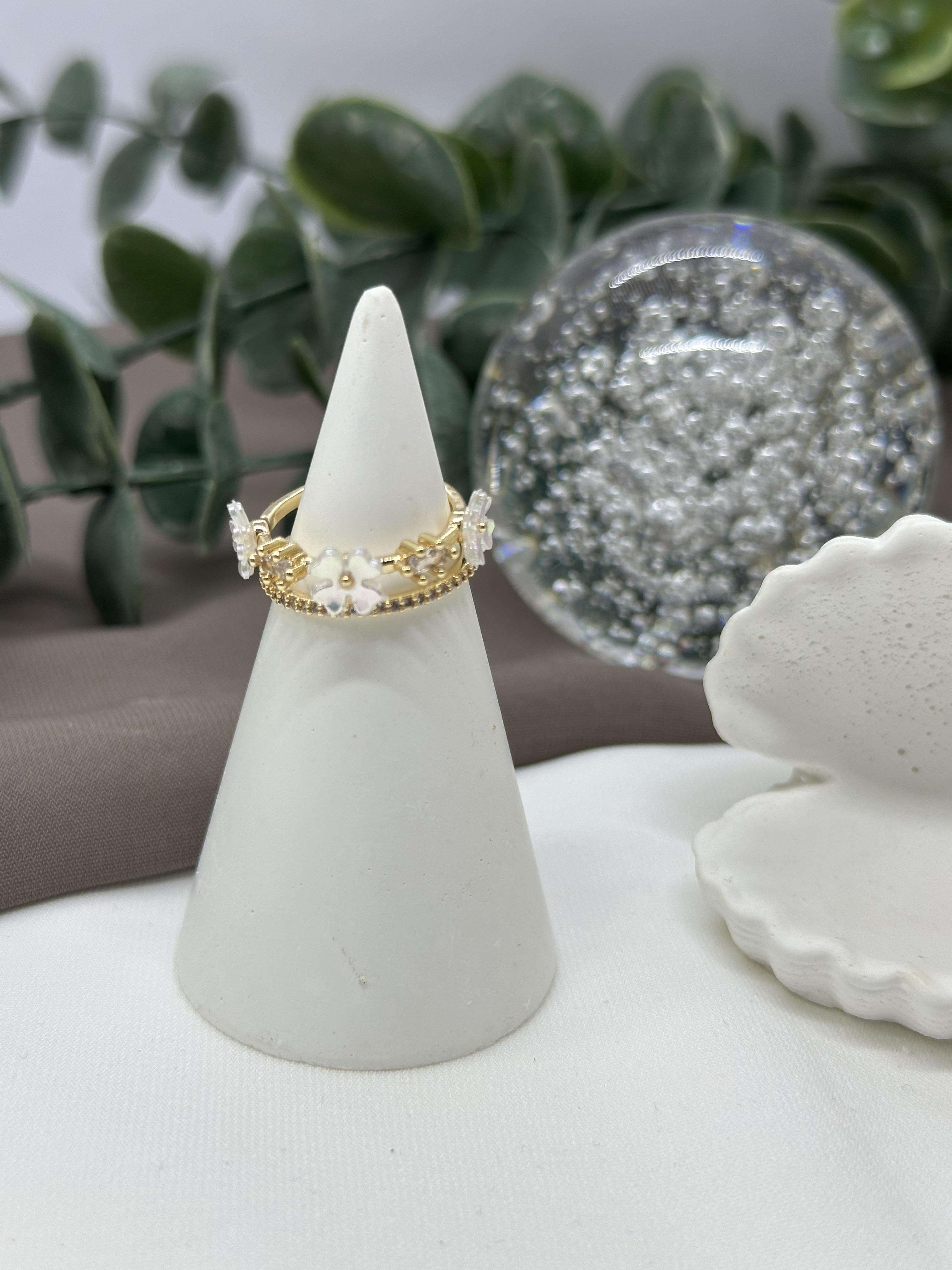 Çiçekli Gold Vıp Yüzük