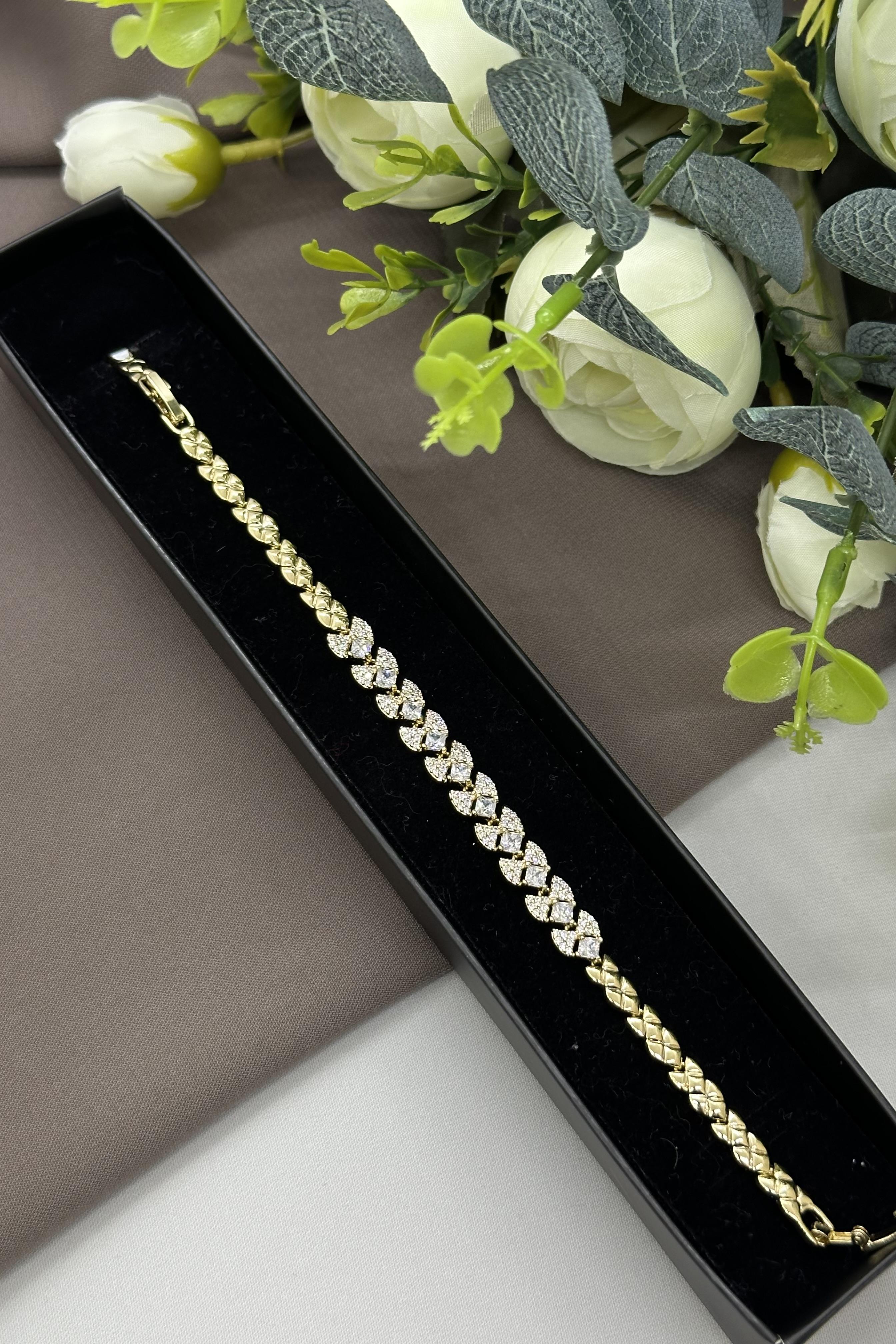 Taşlı Başak Model Gold Vıp Bileklik