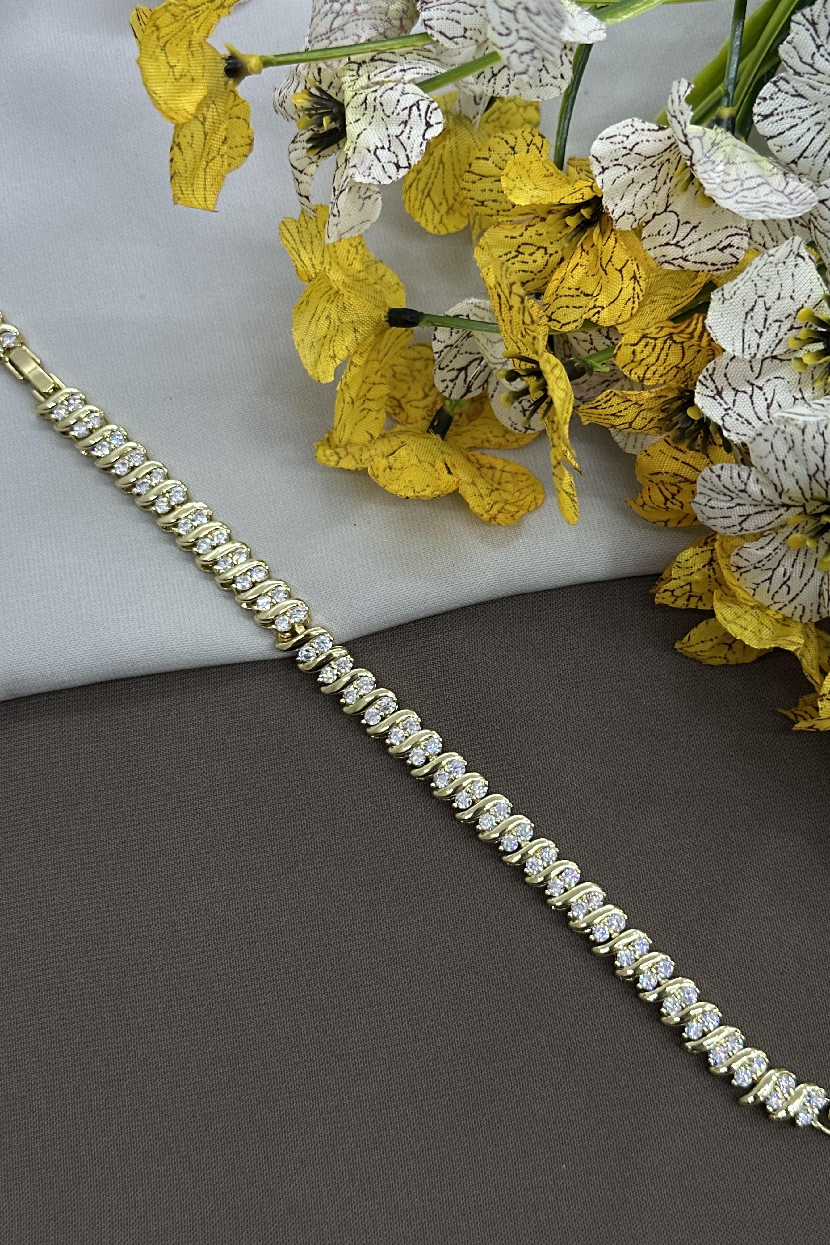 14K Çizgili Taşlı Gold Vıp Bileklik