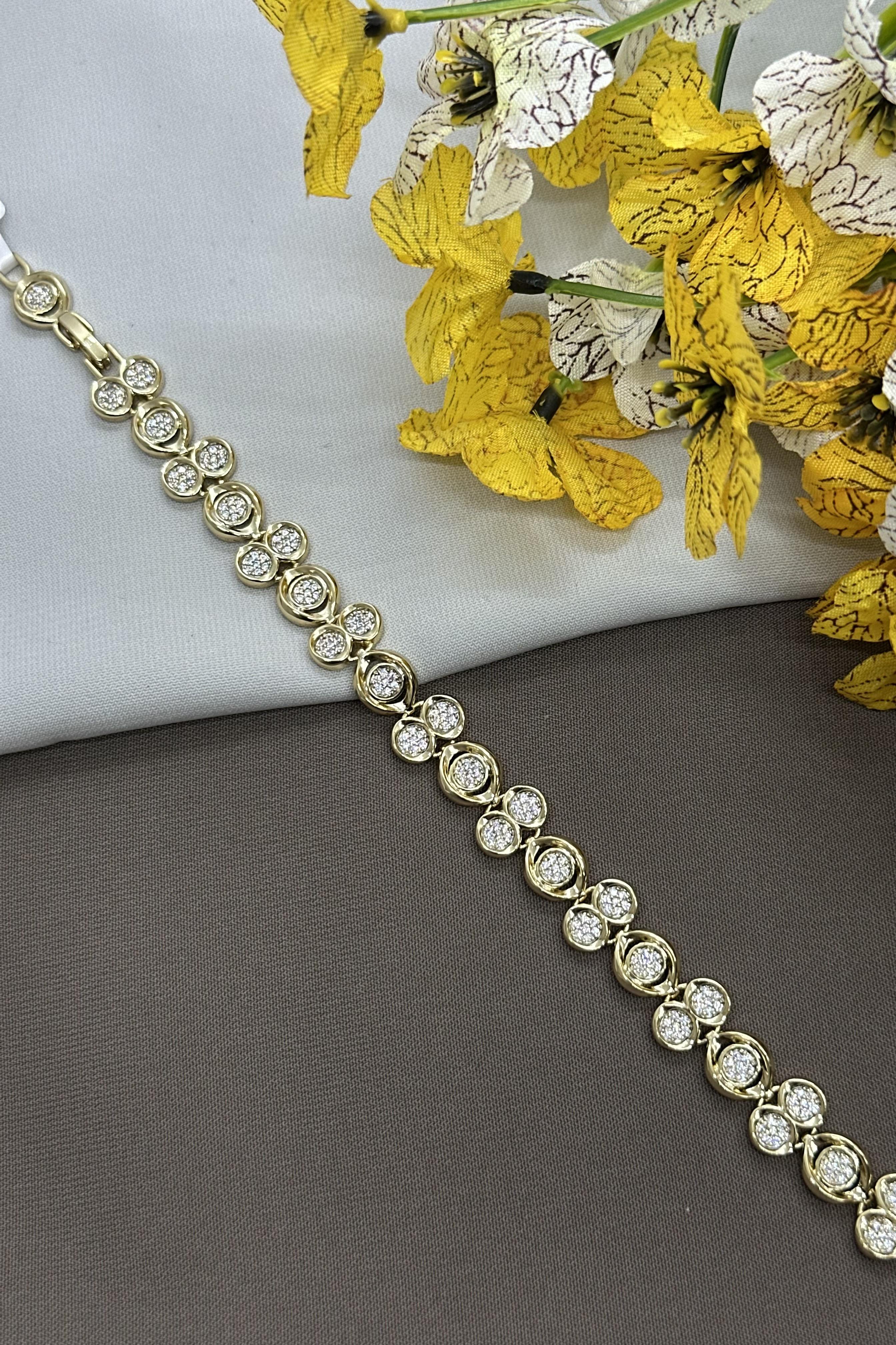 Taşlı Top Model Gold Vıp Bileklik