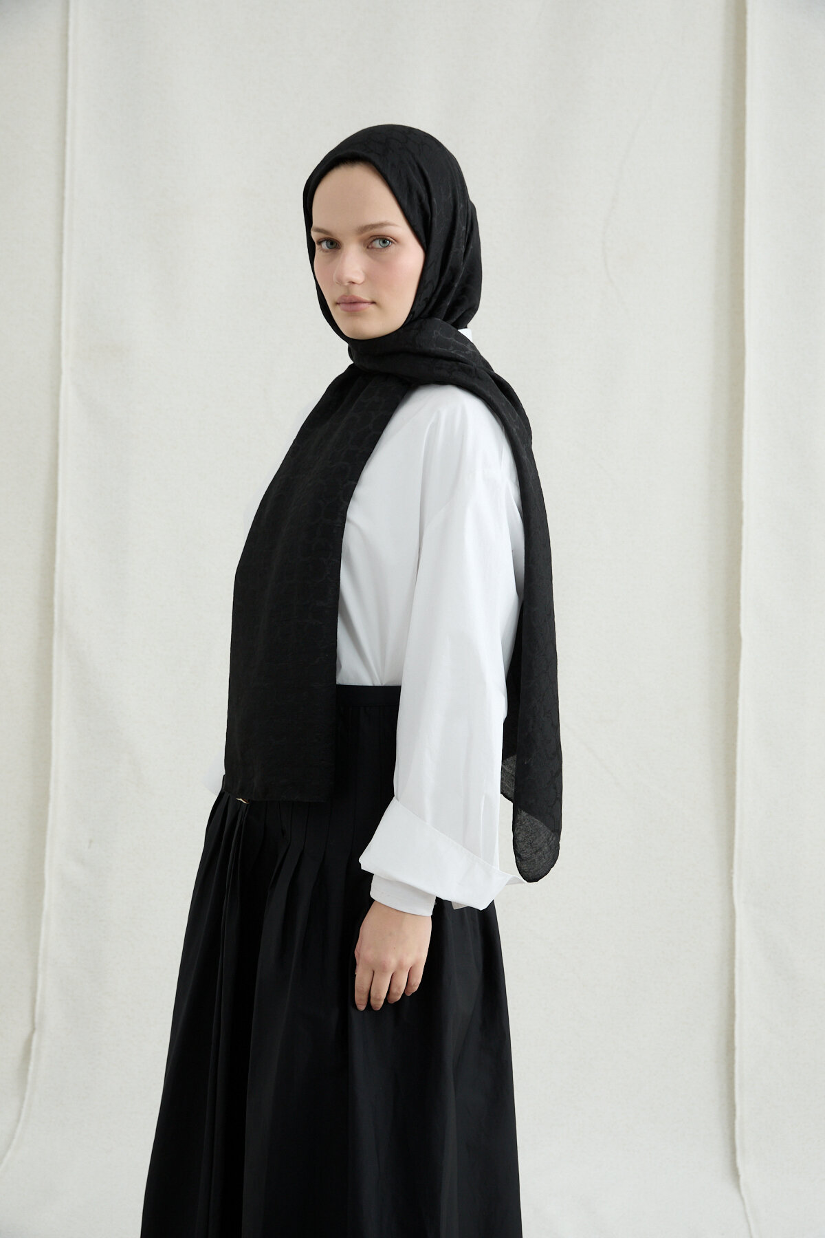 İtalyan Jakar Şal Halka Desen - Siyah