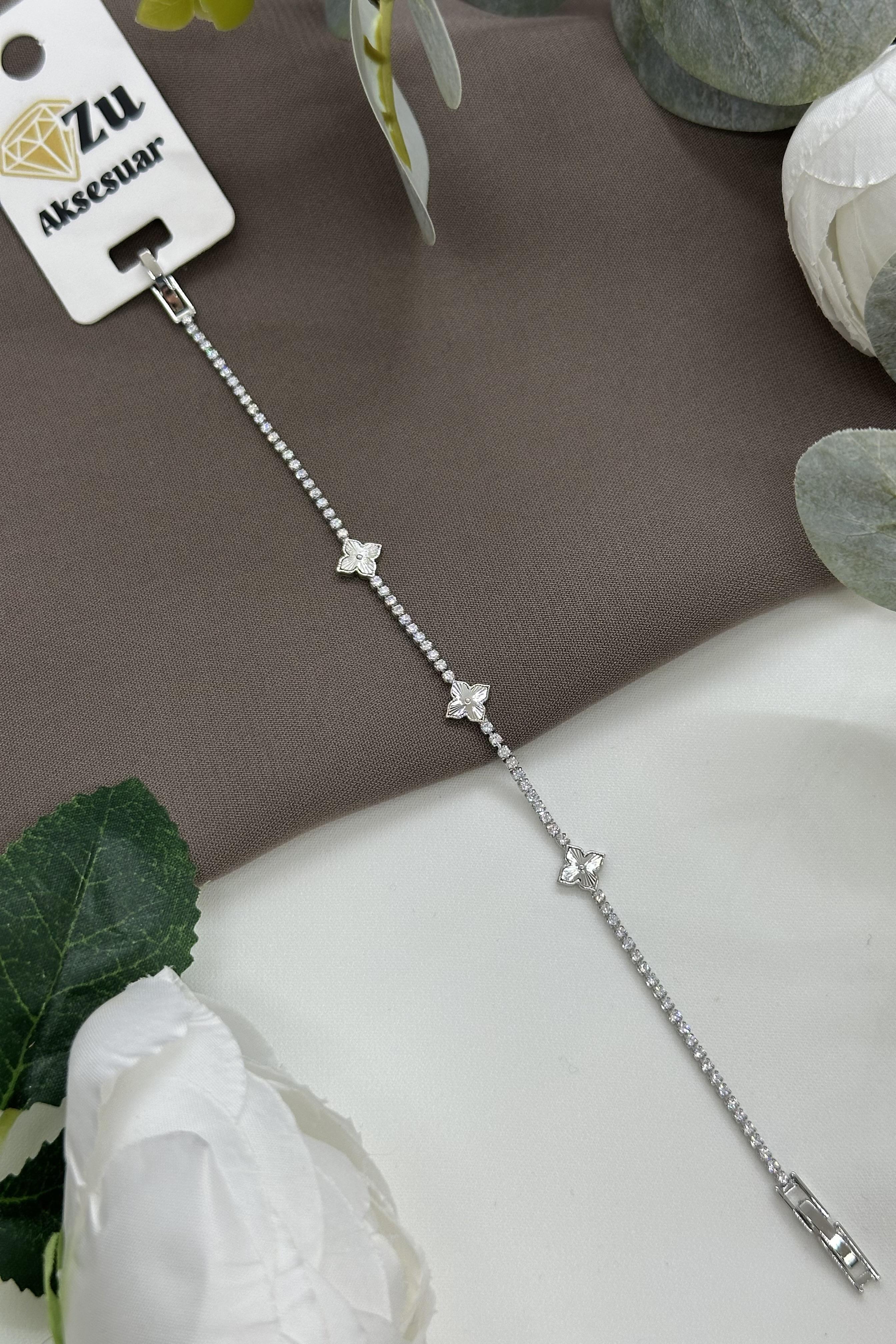 Yonca Model Sılver Vıp Bileklik