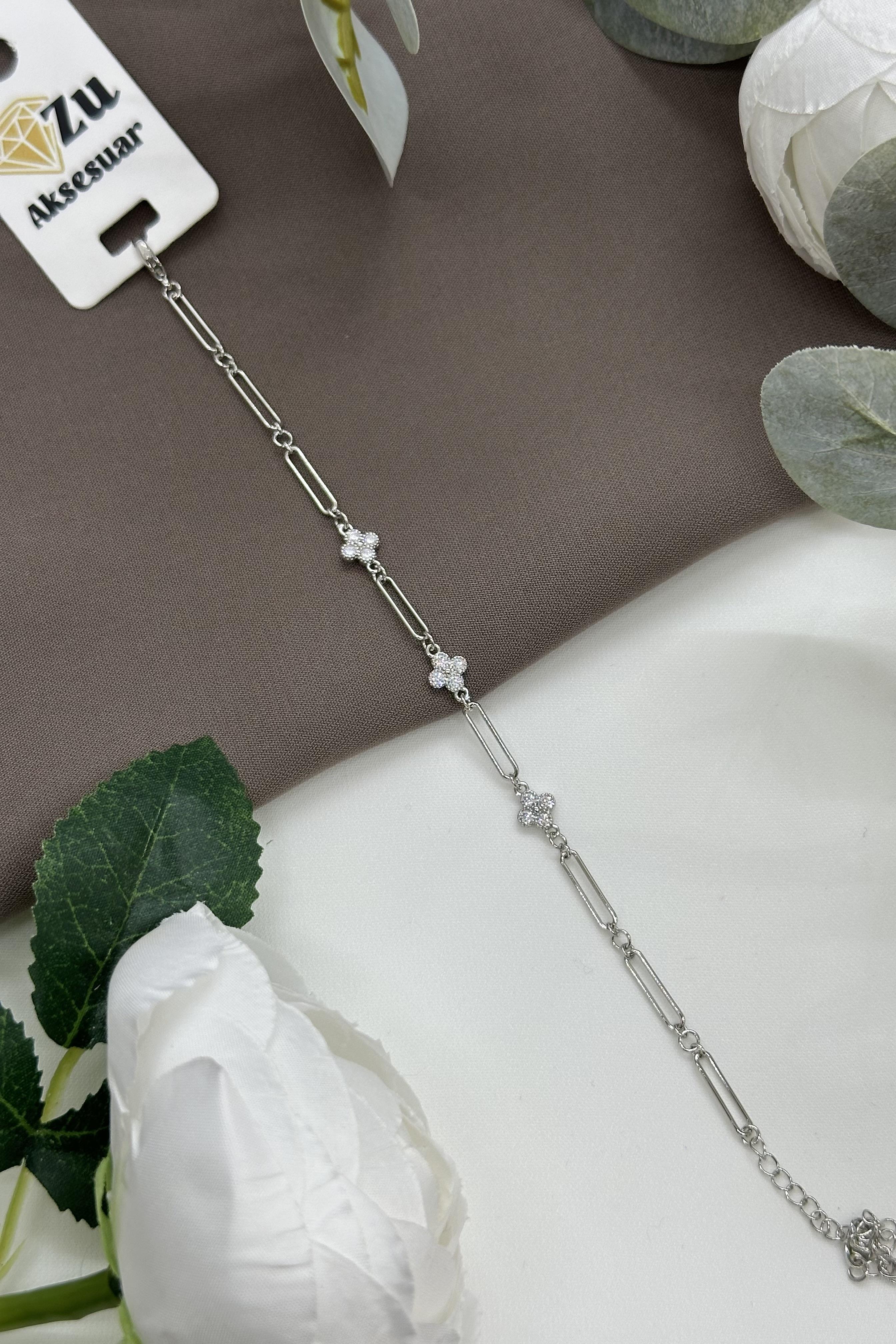 Yonca Model Sılver Vıp Bileklik