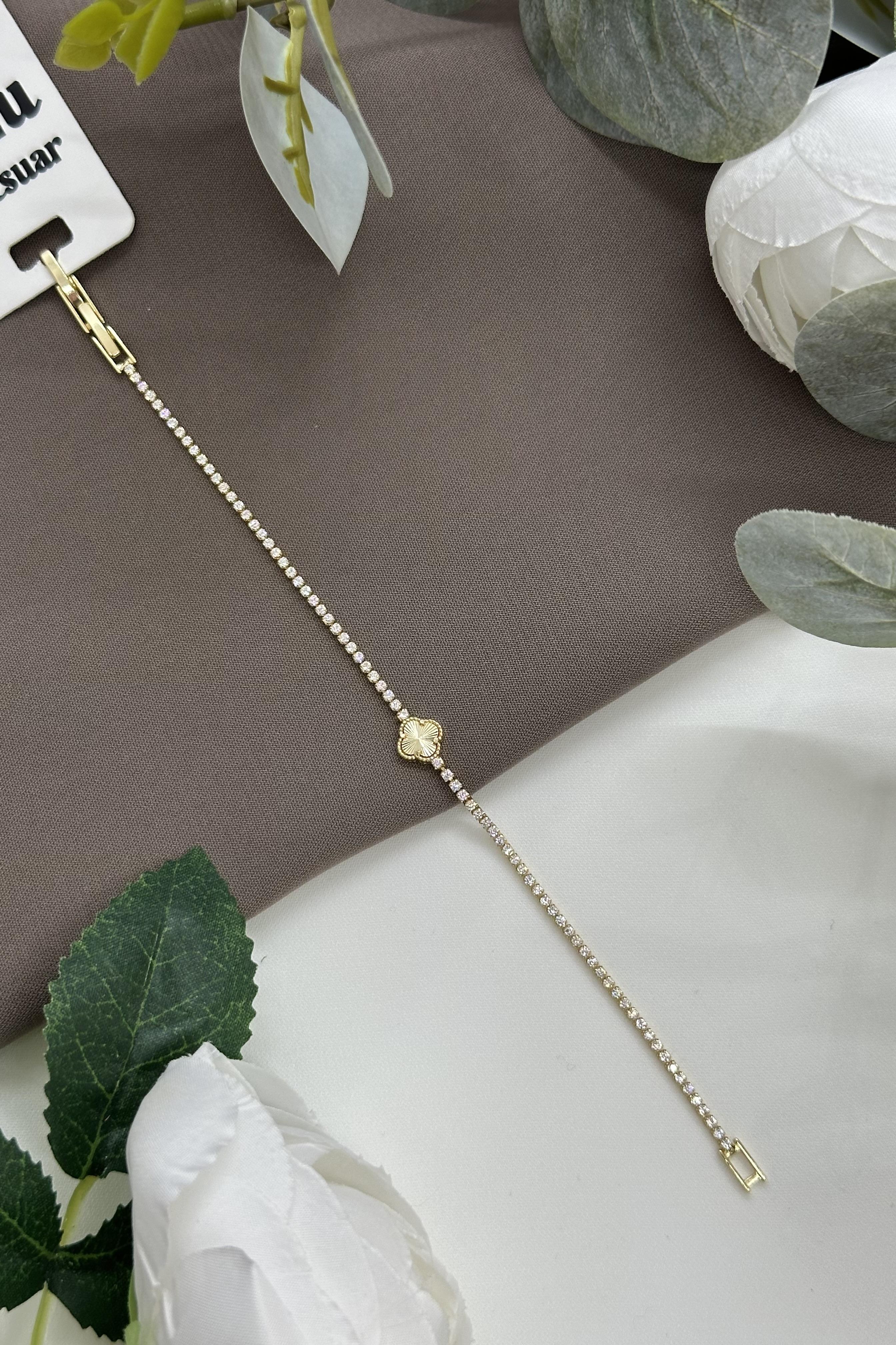 Yonca Model Gold Vıp Bileklik