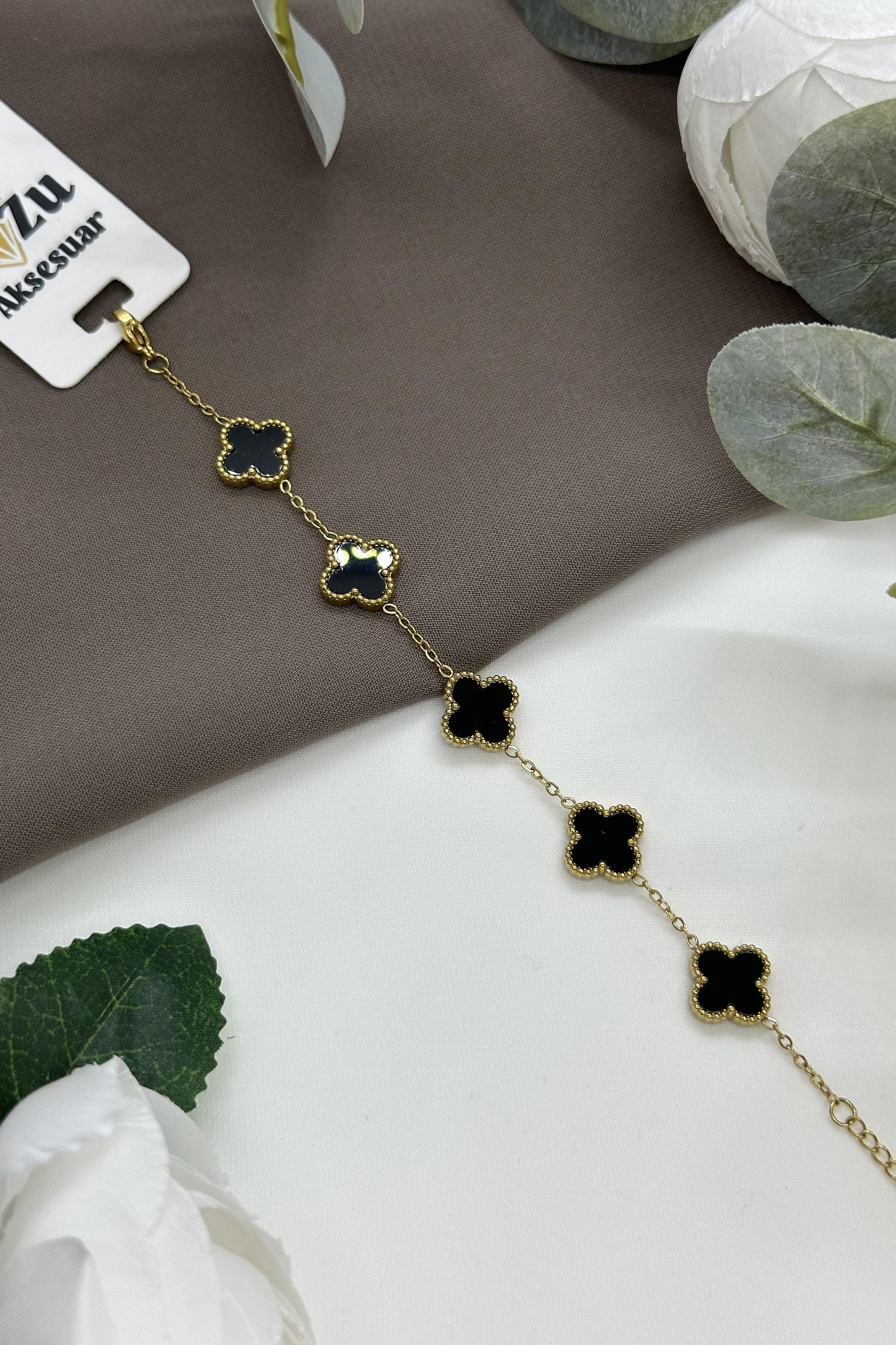 Siyah Yonca Model Gold Çelik Bileklik