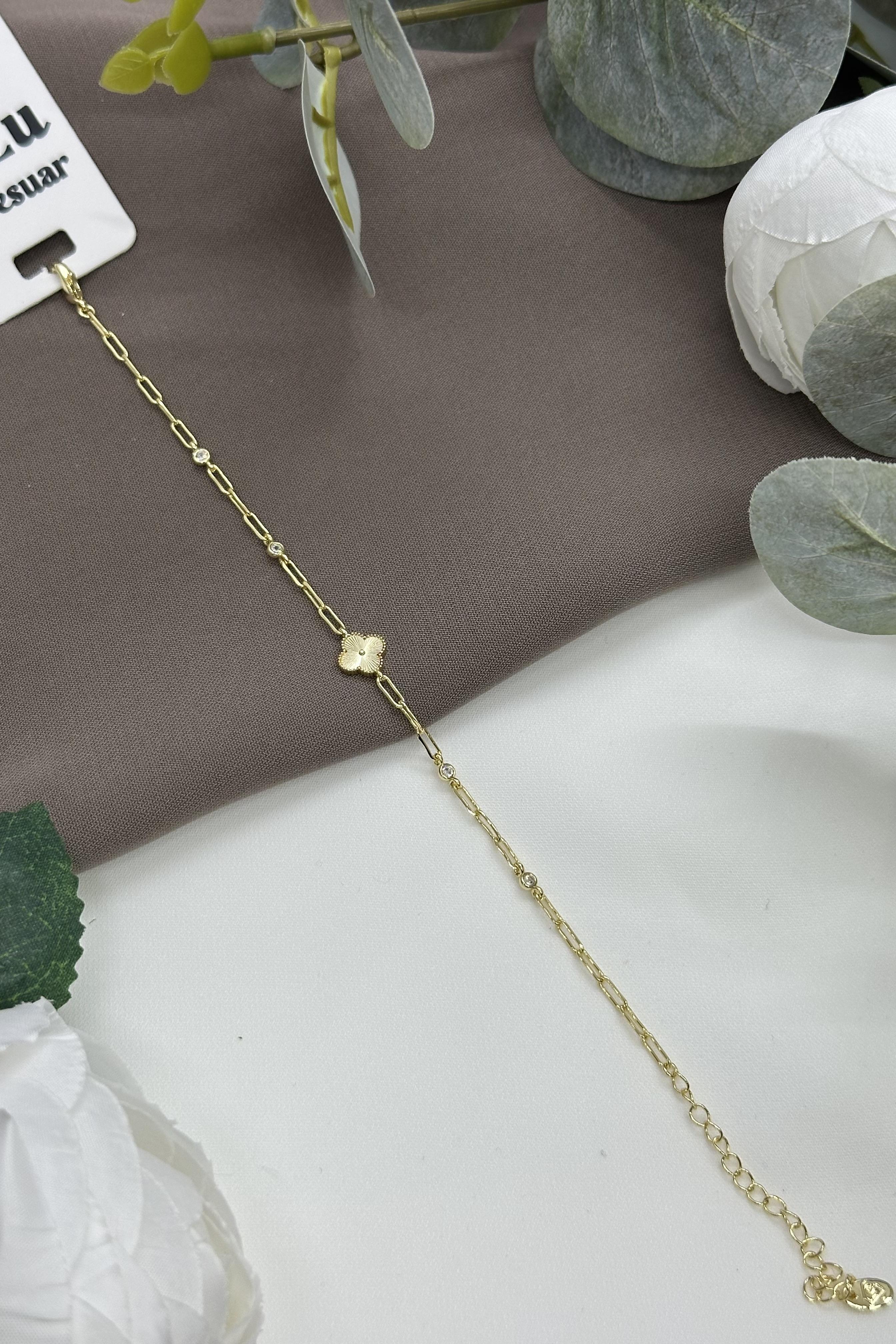 Yonca Model Gold Vıp Bileklik